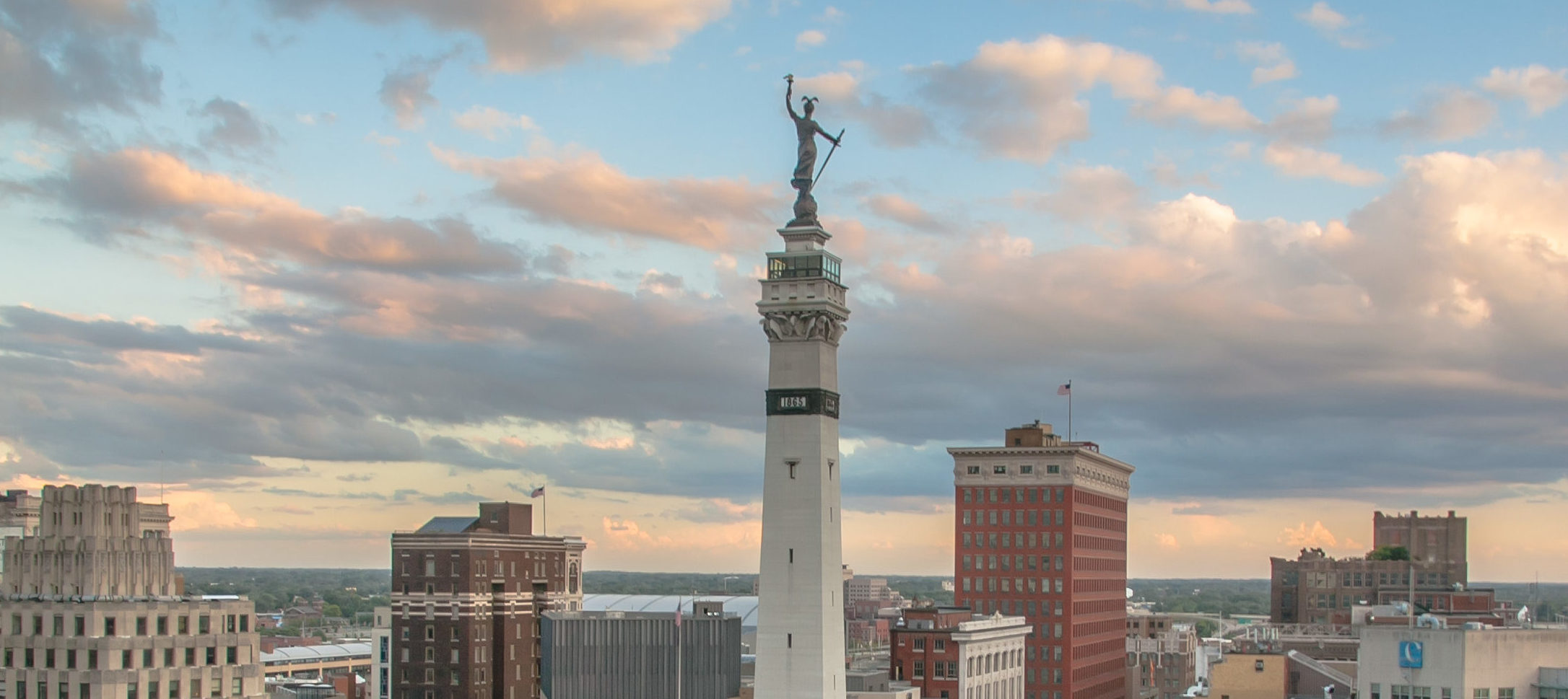 Monument_Circle,_Indianapolis,_Indiana,_USA